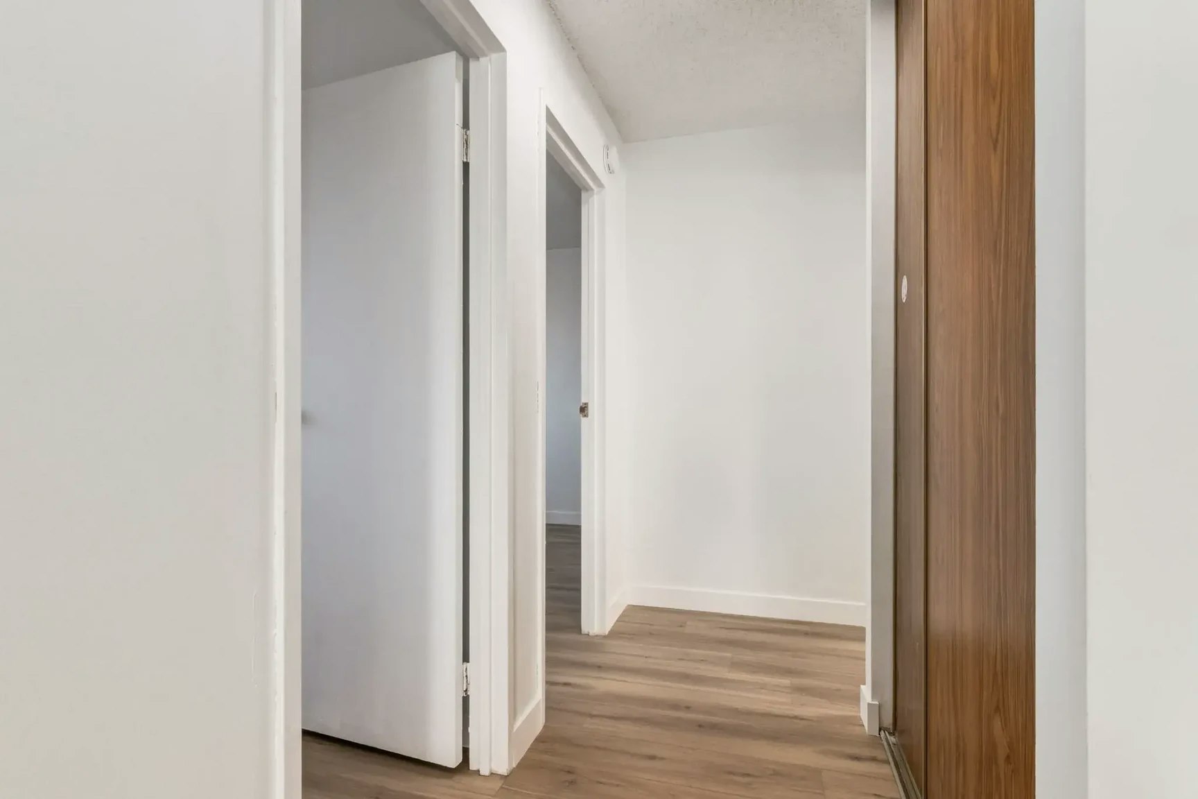 309-505 56 Avenue SW, Calgary, AB, T2V 0G6 - 12