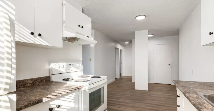 504-505 56 Avenue SW, Calgary, AB, T2V 0G6 - 2