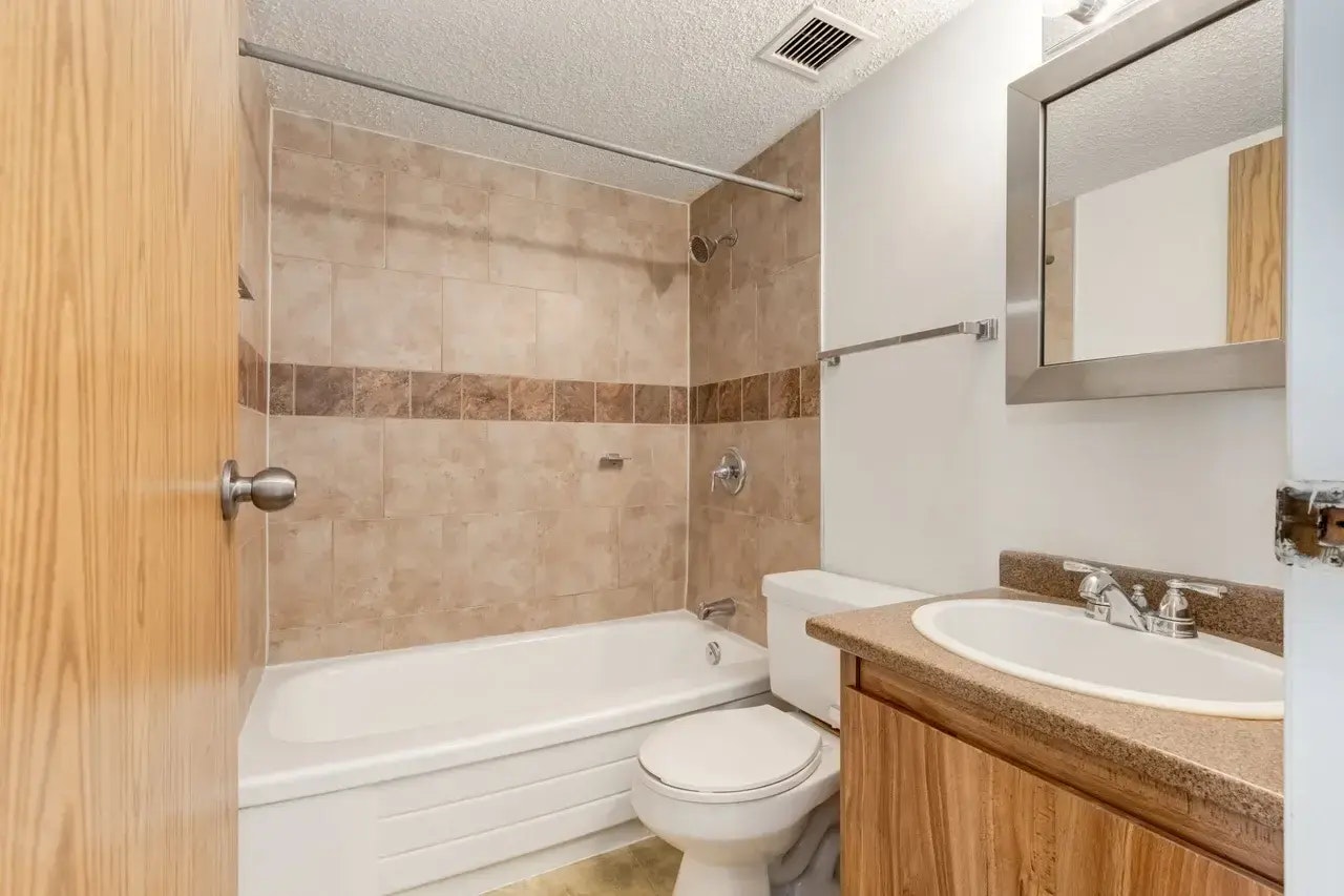 205-2404 16a Street SW, Calgary, AB, T2T 4K5 - 29