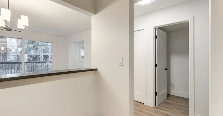 205-2404 16a Street SW, Calgary, AB, T2T 4K5 - 35
