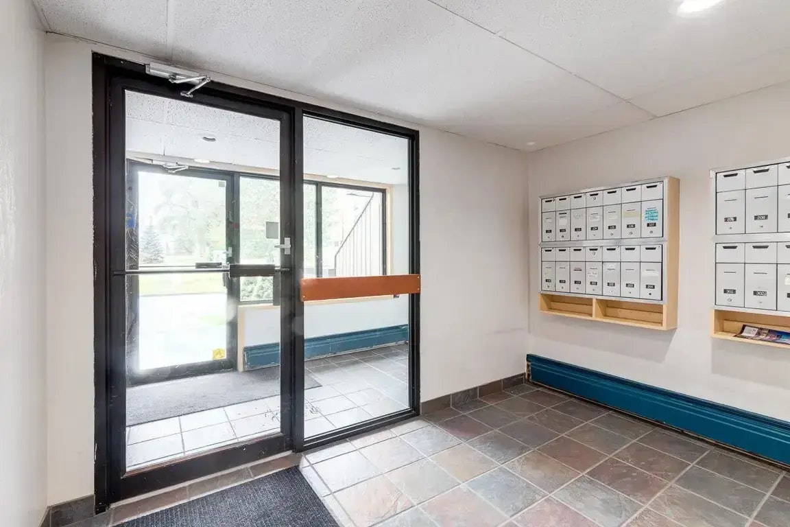 205-2404 16a Street SW, Calgary, AB, T2T 4K5 - 56