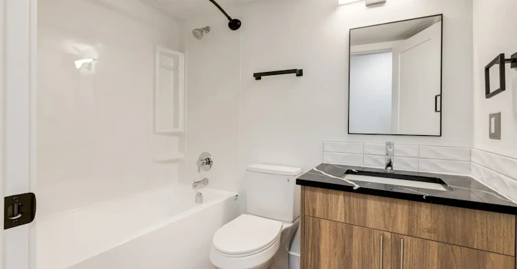 302-2404 16a Street SW, Calgary, AB, T2T 4K5 - 45