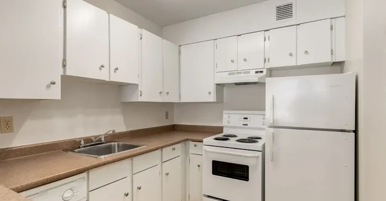 302-2404 16a Street SW, Calgary, AB, T2T 4K5 - 3