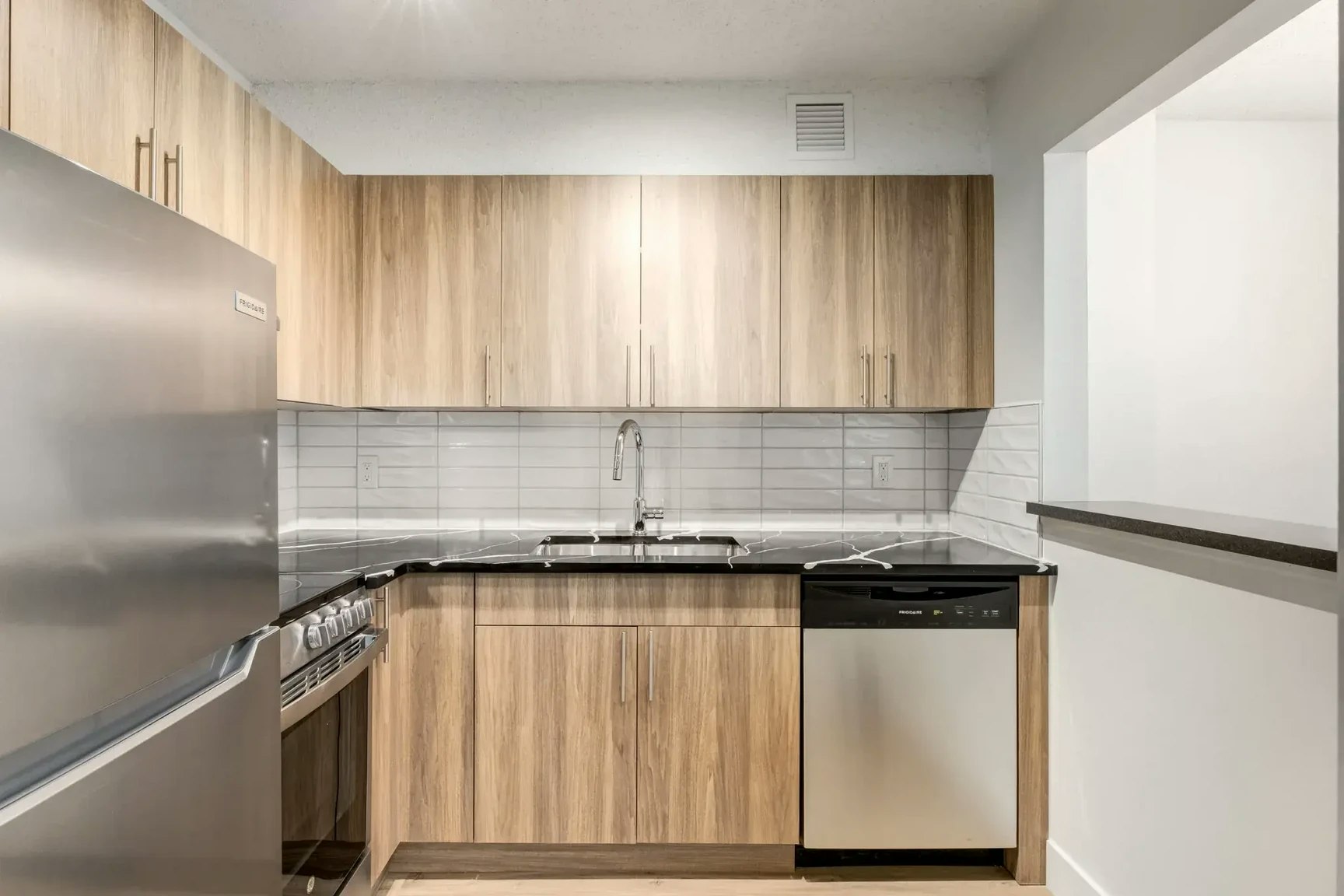 302-2404 16a Street SW, Calgary, AB, T2T 4K5 - 34