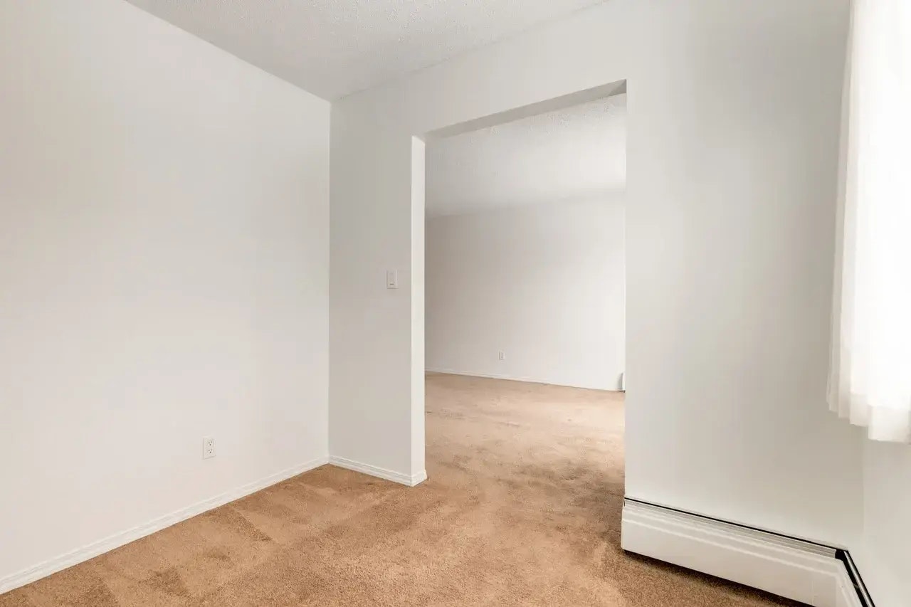 302-2404 16a Street SW, Calgary, AB, T2T 4K5 - 24