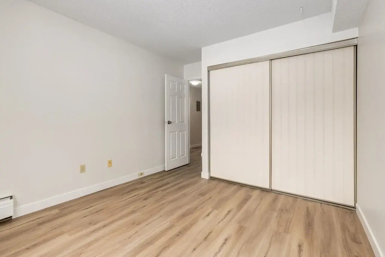 302-2404 16a Street SW, Calgary, AB, T2T 4K5 - 9