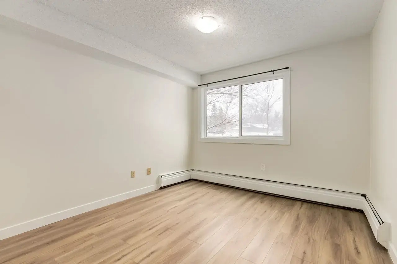 302-2404 16a Street SW, Calgary, AB, T2T 4K5 - 8