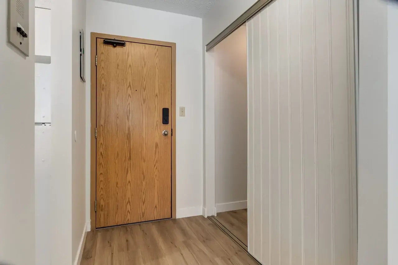 302-2404 16a Street SW, Calgary, AB, T2T 4K5 - 12