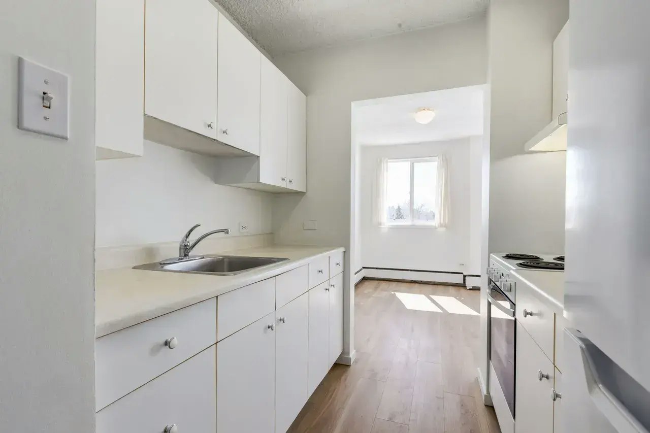 201-606 23 Avenue SW, Calgary, AB, T2S 0J7 - 5