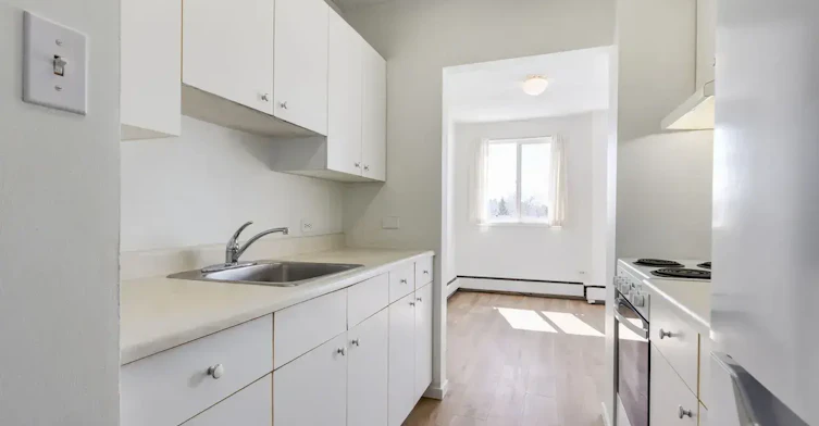 201-606 23 Avenue SW, Calgary, AB, T2S 0J7 - 5
