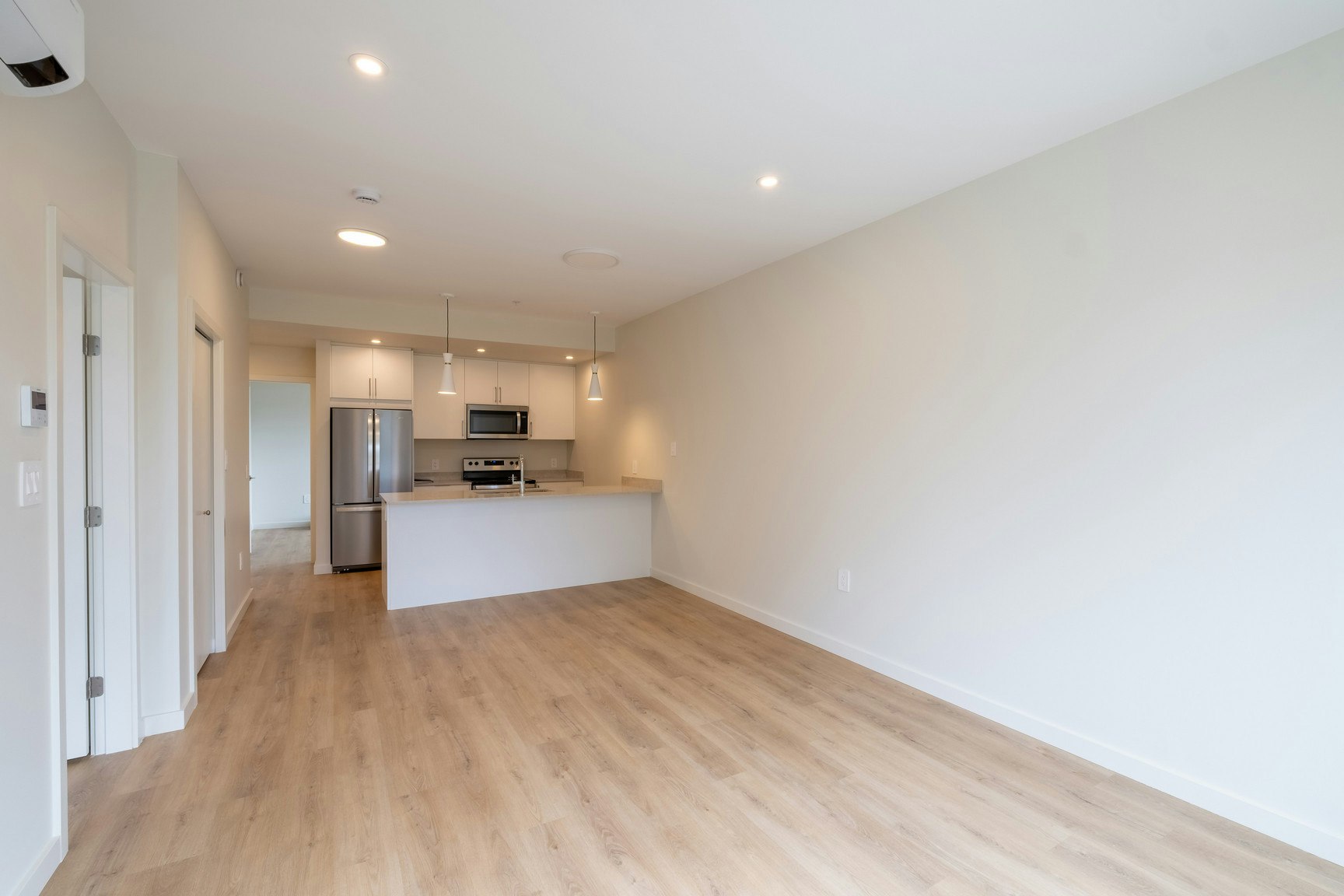 203-741 Birch Street, Campbell River, BC, V9W 0J2 - 3