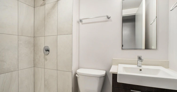 Model 03 & 06-105 Champagne Avenue S, Ottawa, ON, K1S 4P3 - 13