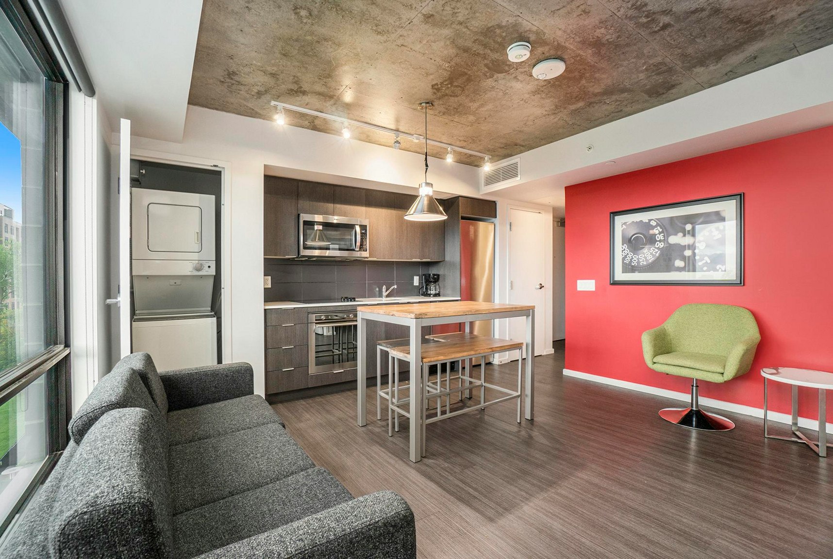 Model 03 & 06-105 Champagne Avenue S, Ottawa, ON, K1S 4P3