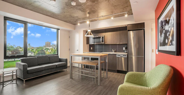 Model 03 & 06-105 Champagne Avenue S, Ottawa, ON, K1S 4P3 - 2