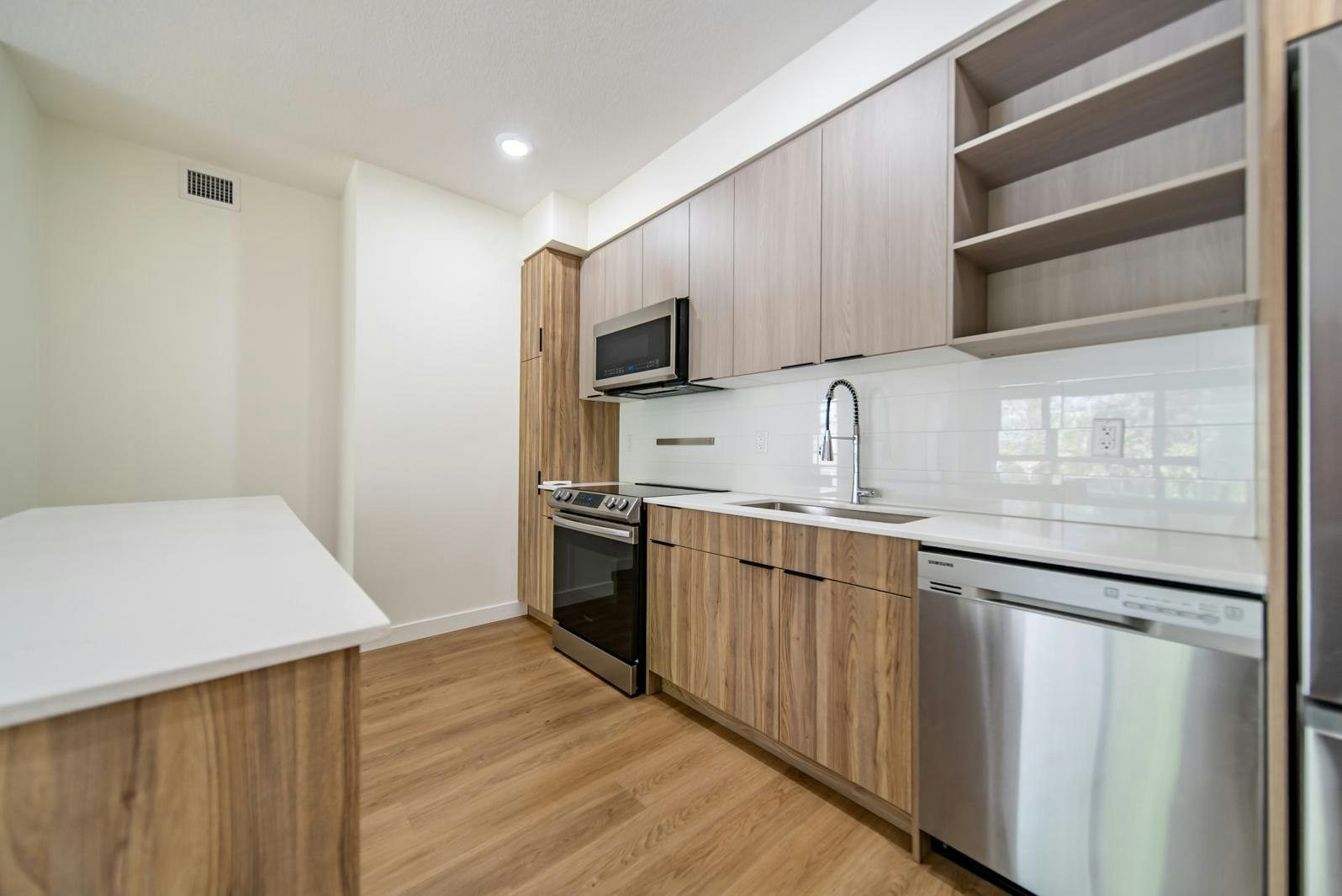 103-320 19th Avenue SW, Calgary, AB, T2S 0C9 - 9