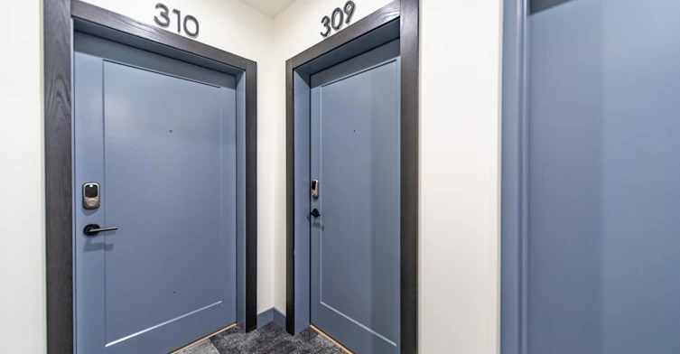 309-320 19th Avenue SW, Calgary, AB, T2S 0C9 - 3