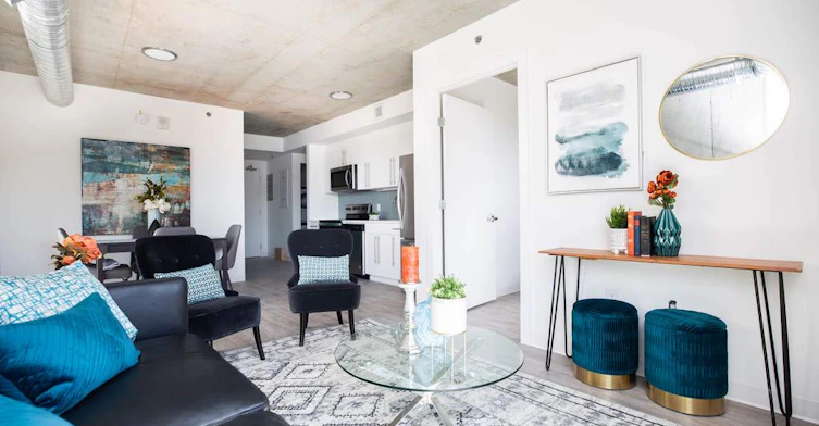 B1-290 Colony Street, Winnipeg, MB, R3C 1B5 - 2