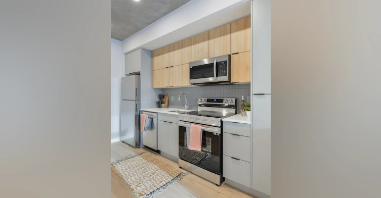 11141 84 Avenue, Edmonton, AB, T6G 2C3 - 32