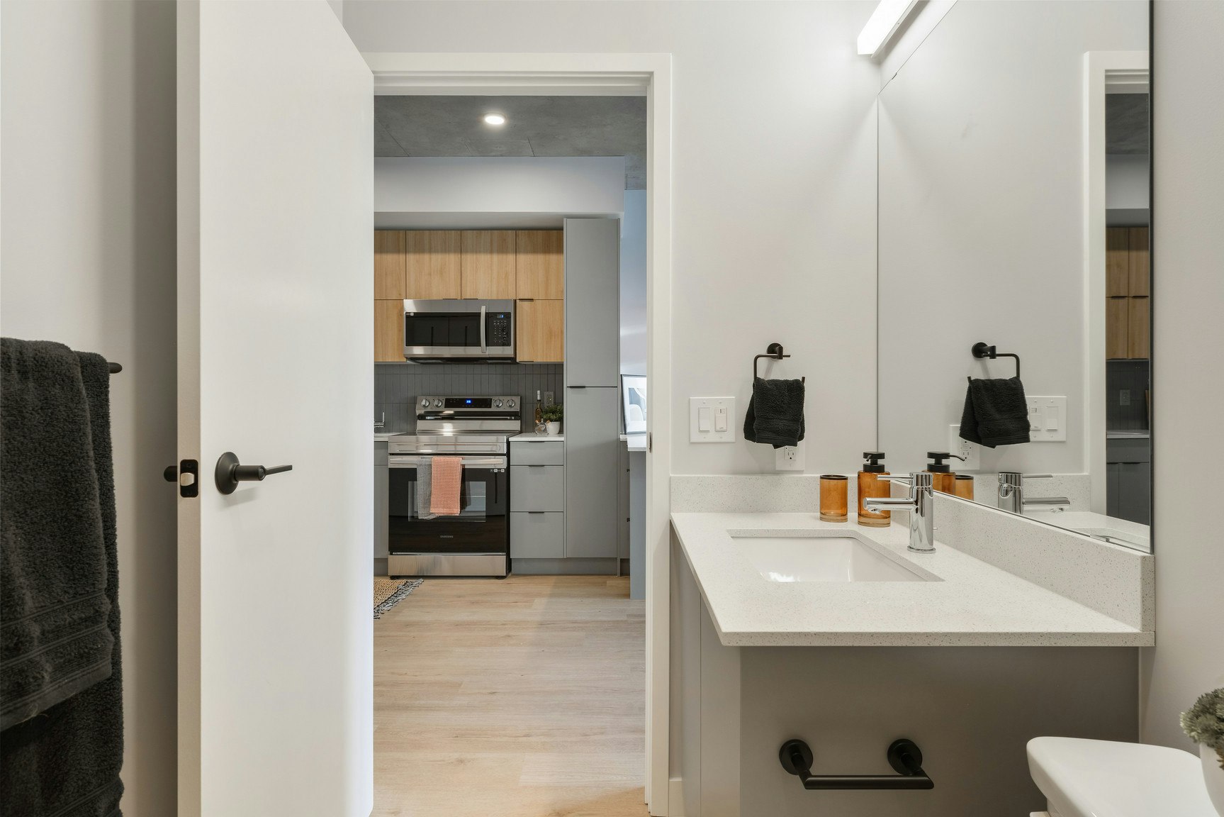11141 84 Avenue, Edmonton, AB, T6G 2C3 - 12
