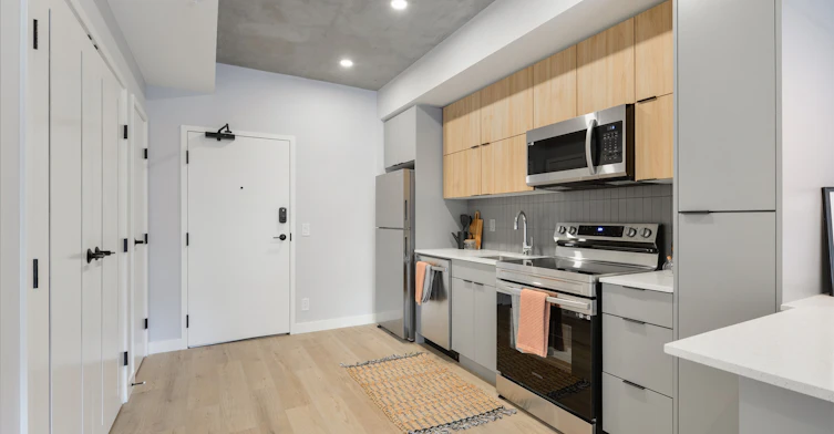11141 84 Avenue, Edmonton, AB, T6G 2C3 - 14