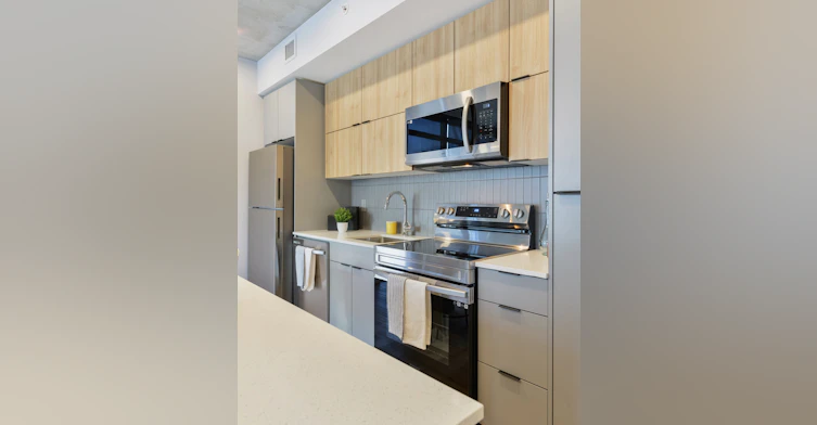 11141 84 Avenue, Edmonton, AB, T6G 2C3 - 18