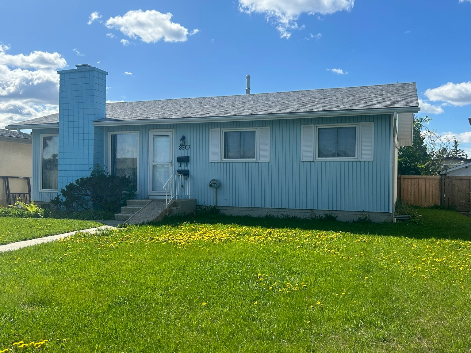 8507 138 Avenue Nw, Edmonton, AB, T5E 2A3