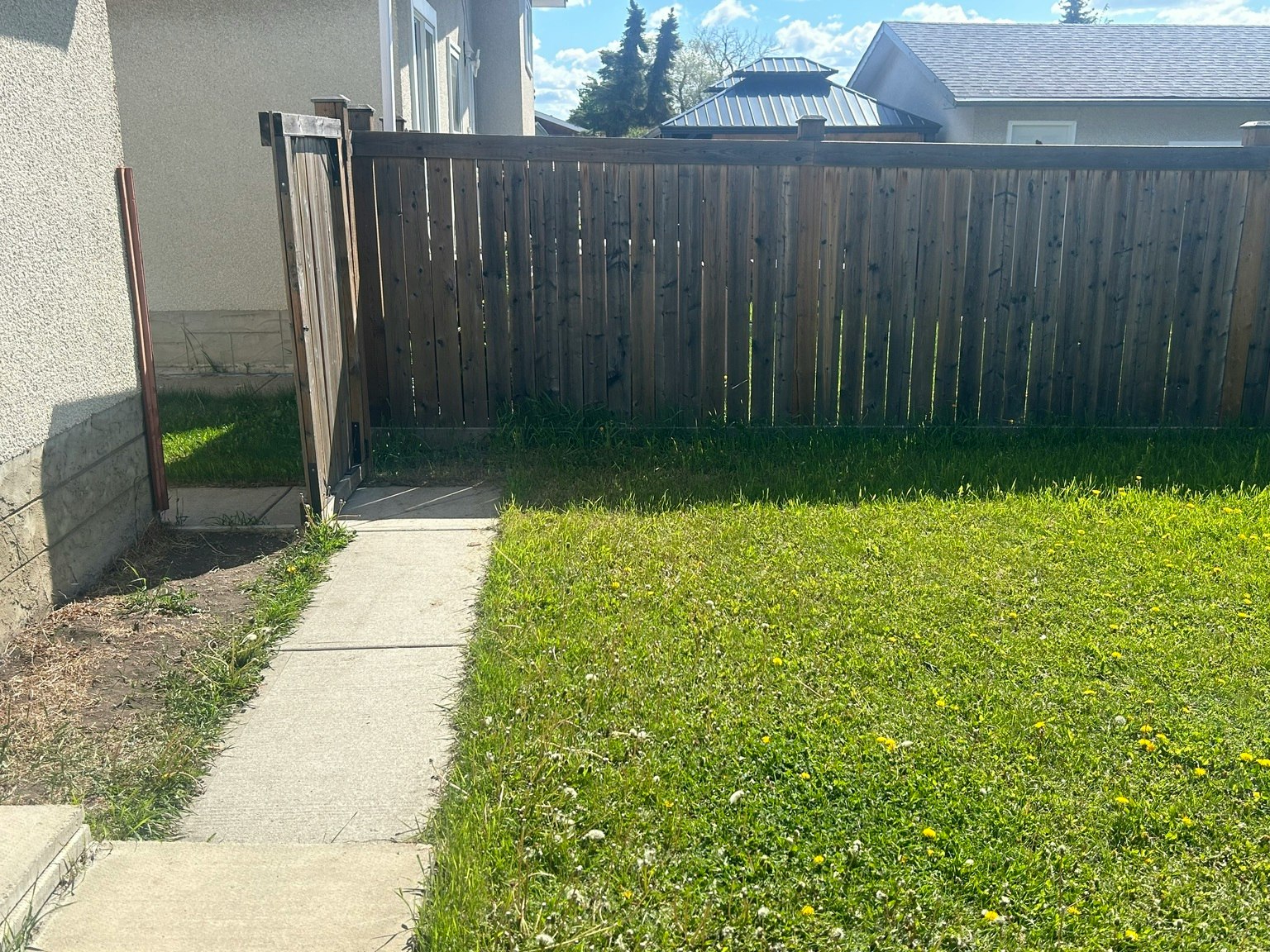 8507 138 Avenue Nw, Edmonton, AB, T5E 2A3 - 2