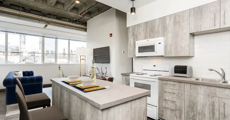 11112 101 Street NW, Edmonton, AB, T5G 2A2 - 5