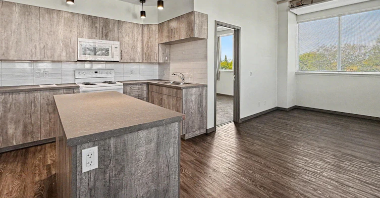 11112 101 Street NW, Edmonton, AB, T5G 2A2 - 26