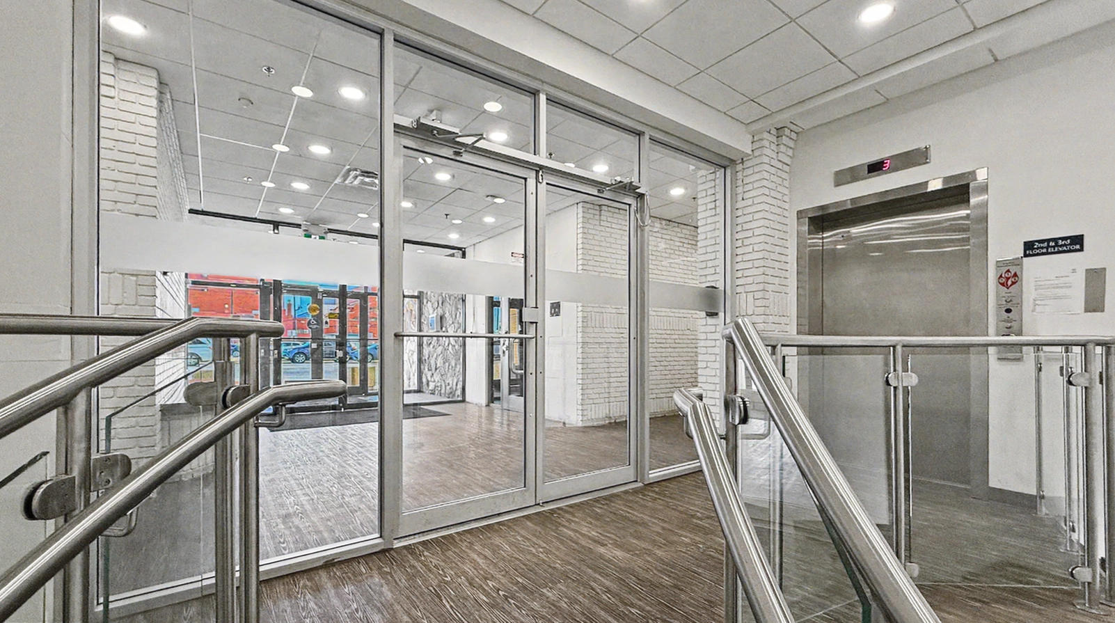 11112 101 Street NW, Edmonton, AB, T5G 2A2 - 14