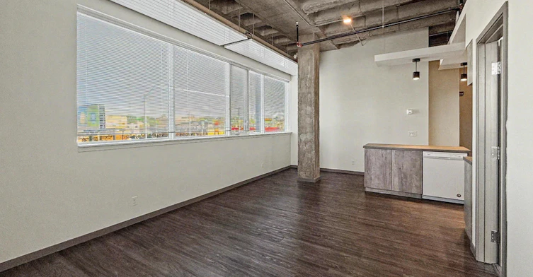 11112 101 Street NW, Edmonton, AB, T5G 2A2 - 20