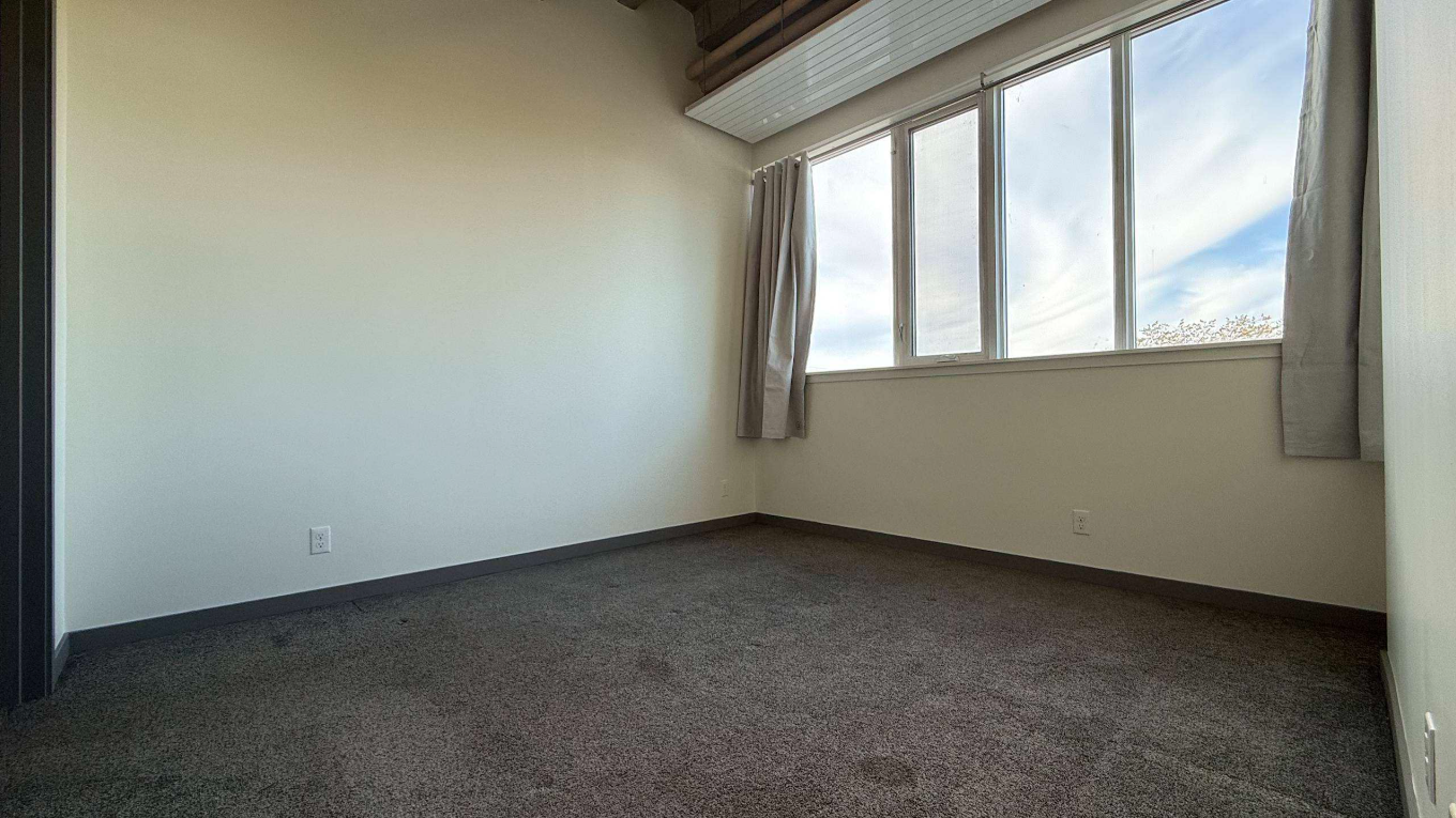 11112 101 Street NW, Edmonton, AB, T5G 2A2 - 27