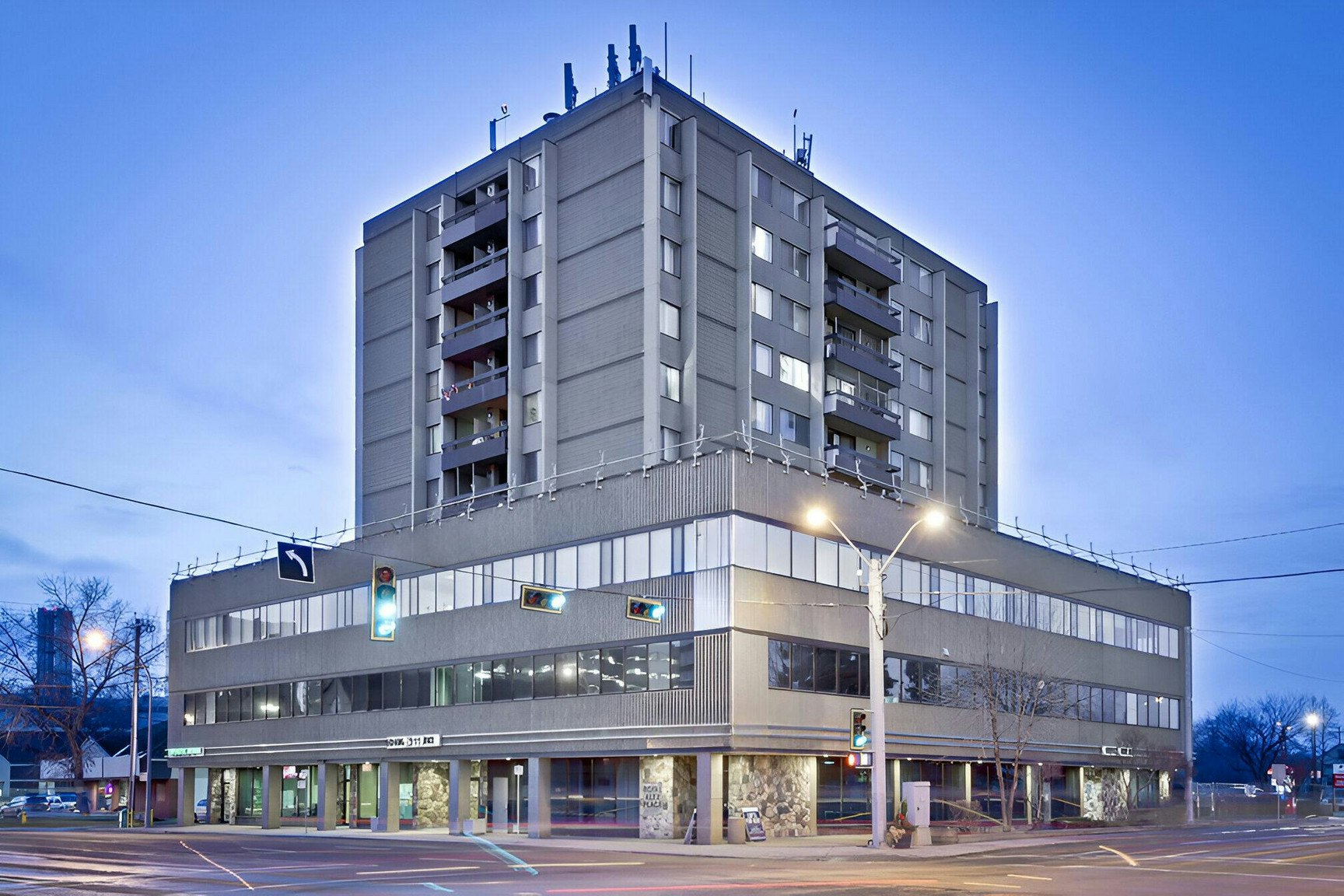 11112 101 Street NW, Edmonton, AB, T5G 2A2 - 18