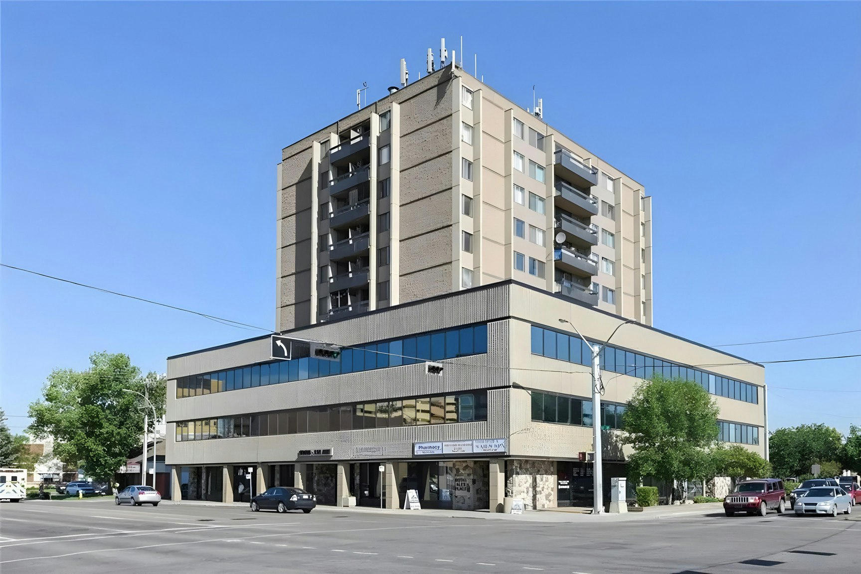 11112 101 Street NW, Edmonton, AB, T5G 2A2