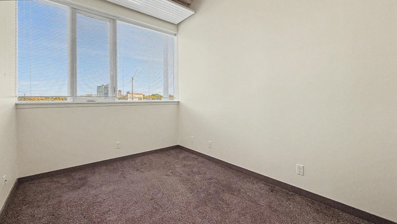 11112 101 Street NW, Edmonton, AB, T5G 2A2 - 22