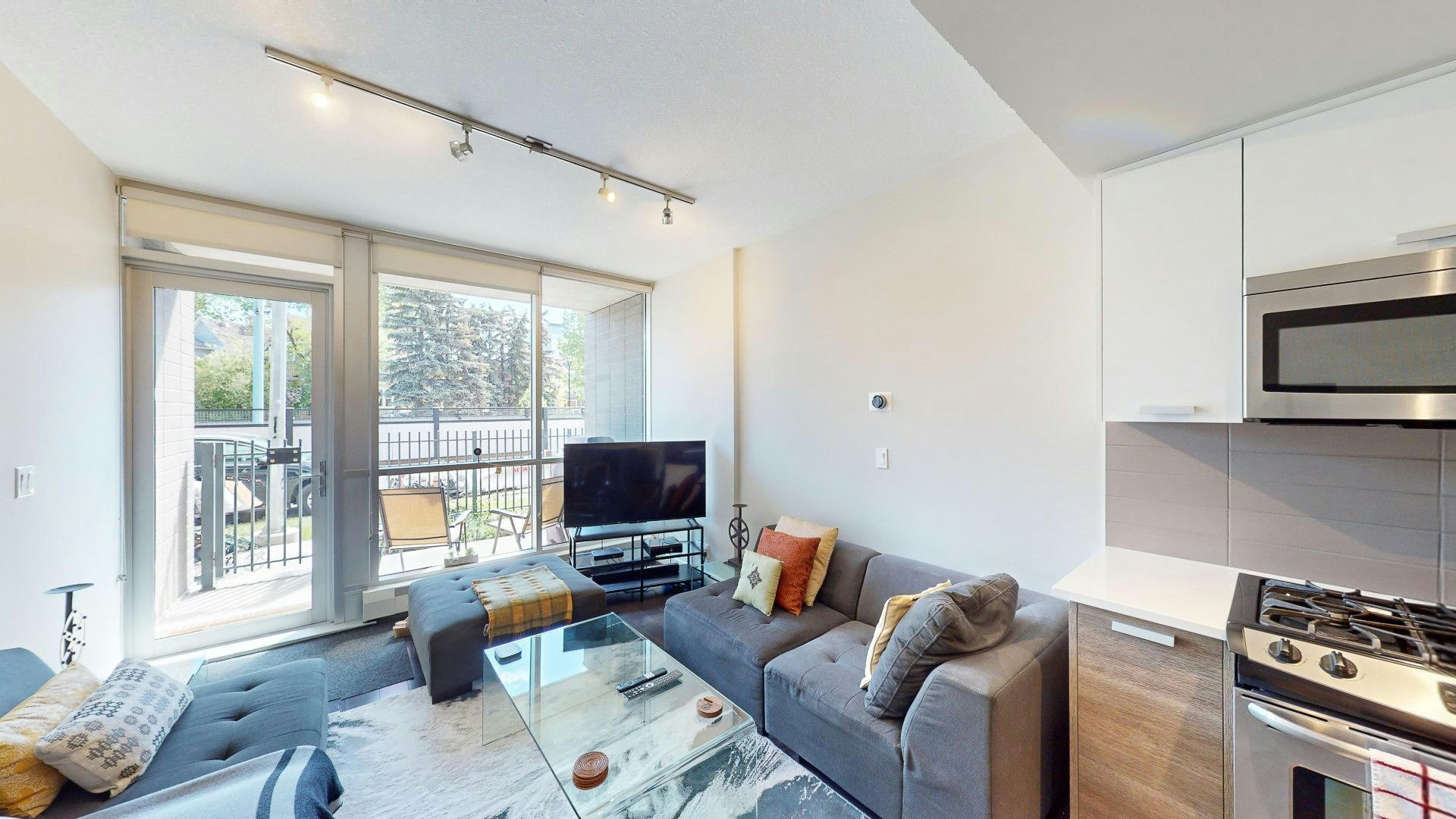235 9a Street Northwest, Calgary, AB, T2N 4H7