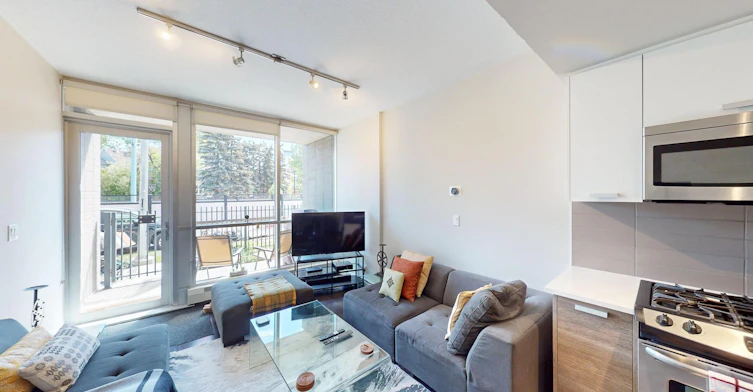 235 9a Street Northwest, Calgary, AB, T2N 4H7