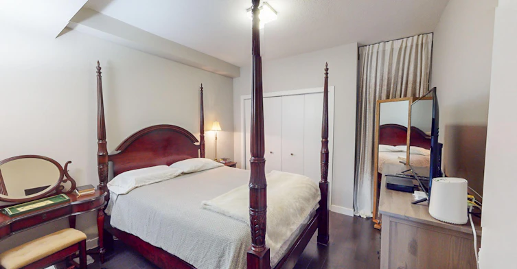 235 9a Street Northwest, Calgary, AB, T2N 4H7 - 8