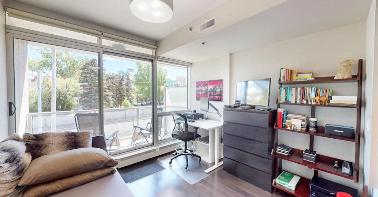 235 9a Street Northwest, Calgary, AB, T2N 4H7 - 10