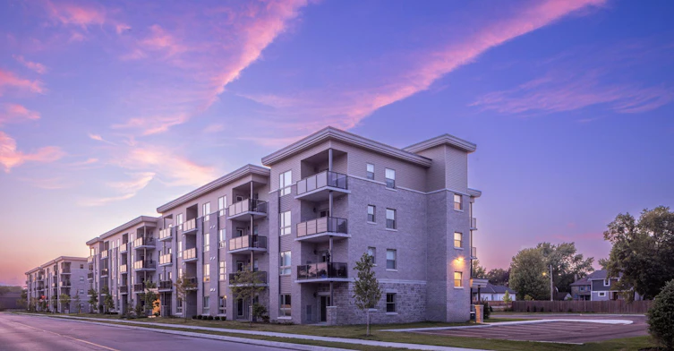 205-310-205 Mackenzie Street N, Sarnia, ON, N7T 6H5 - 2