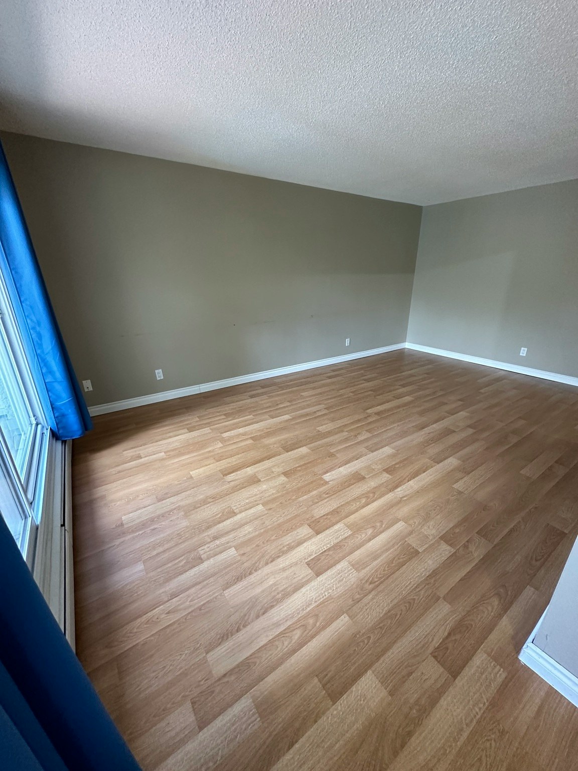 5730 Riverbend Road Nw, Edmonton, AB, T6H 4T4 - 6