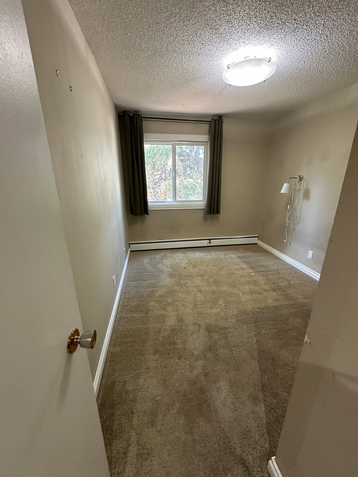 5730 Riverbend Road Nw, Edmonton, AB, T6H 4T4 - 8