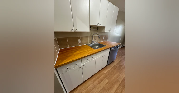 5730 Riverbend Road Nw, Edmonton, AB, T6H 4T4 - 3