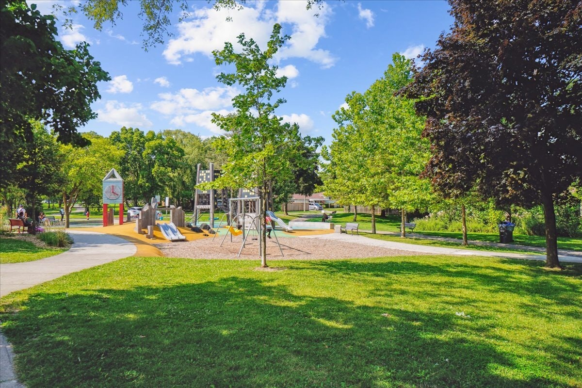 3455 Havenwood Drive, Mississauga, ON, L4X 1R8 - 2