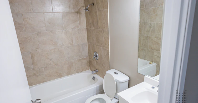11720 124 Street, Edmonton, AB, T5M 0K9 - 10