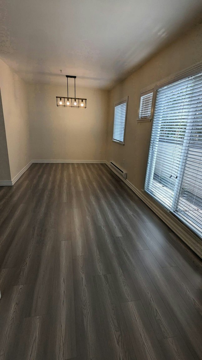 7288 Number 3 Road, Richmond, BC, V6Y 3Y1 - 8