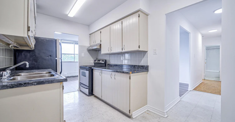 2000 Sheppard Avenue West, Toronto, ON, M3N 1A1 - 12