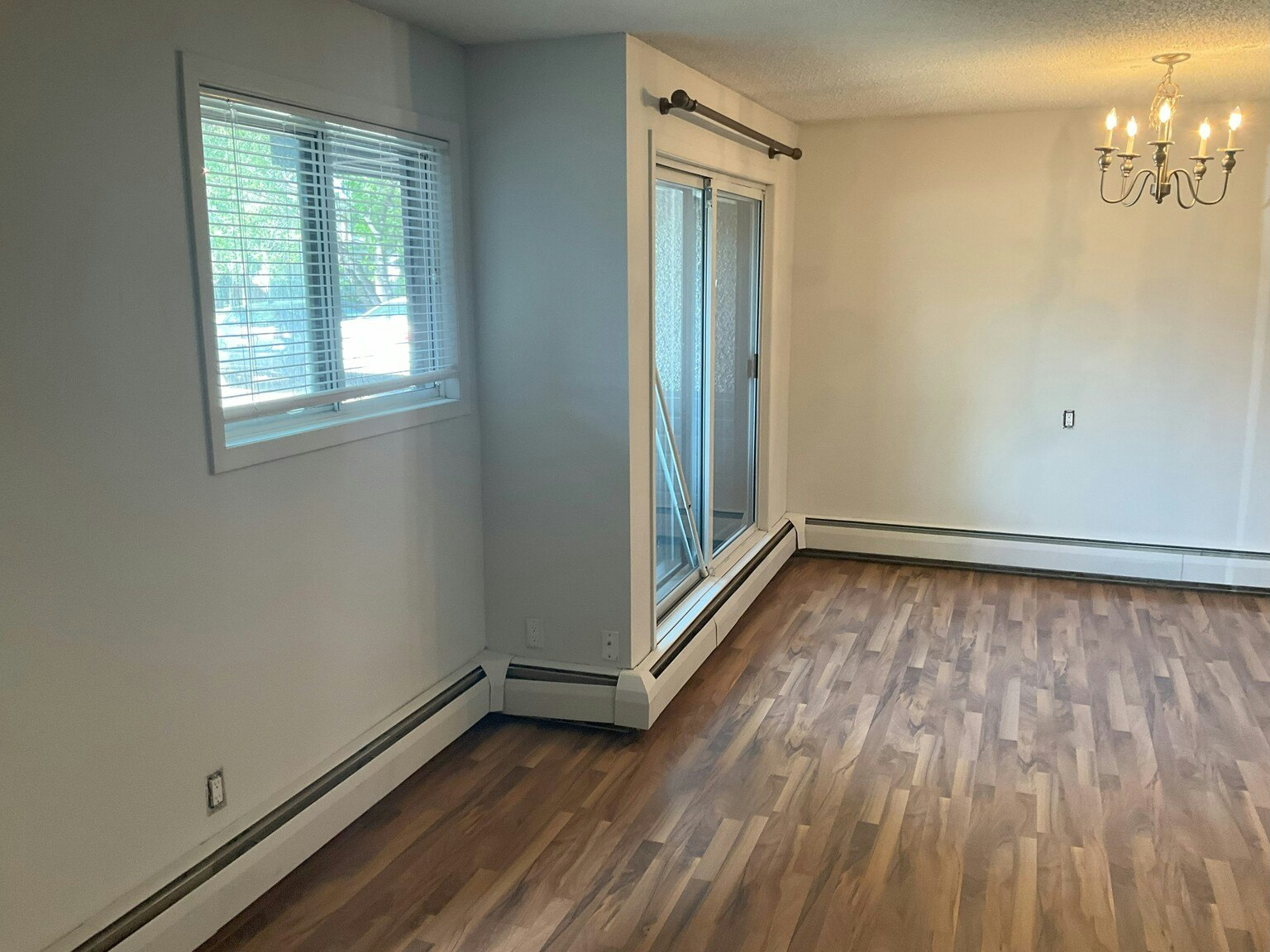 7915 112 Avenue Nw, Edmonton, AB, T5B 0E7 - 5