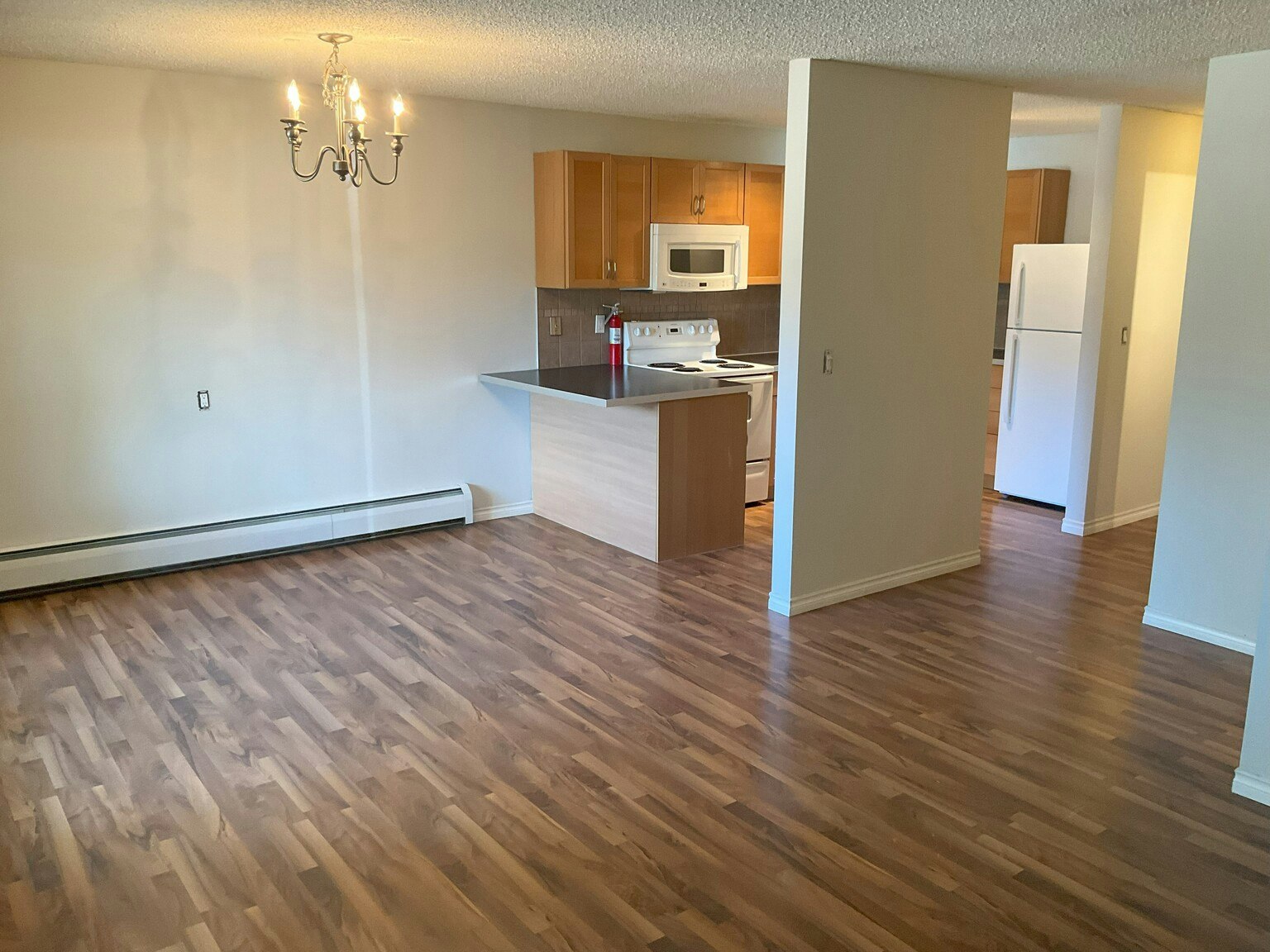 7915 112 Avenue Nw, Edmonton, AB, T5B 0E7 - 7
