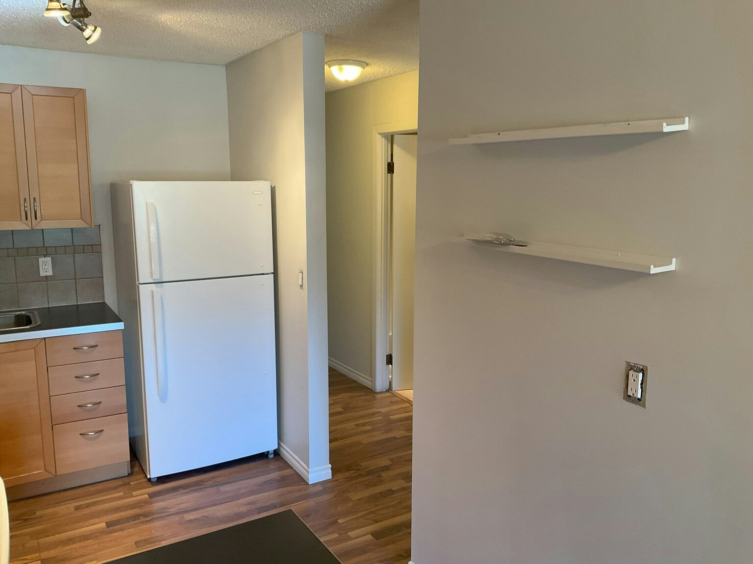 7915 112 Avenue Nw, Edmonton, AB, T5B 0E7 - 13